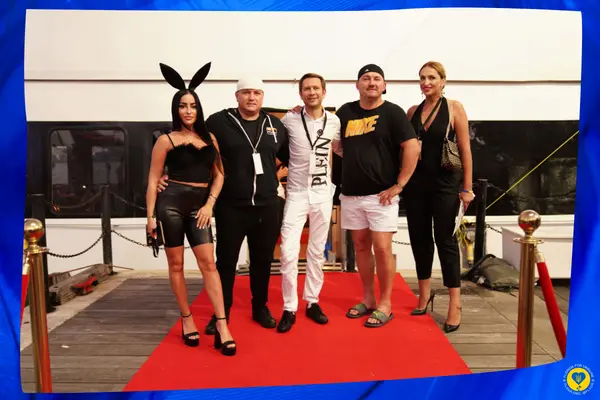 Ukrainian Halloween boat in Miami, photo 3