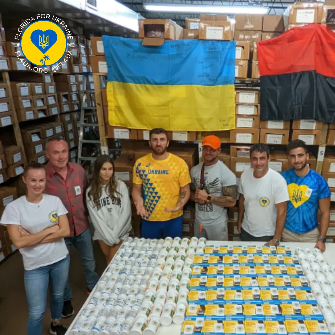 Florida for Ukraine volunteers collecting donations